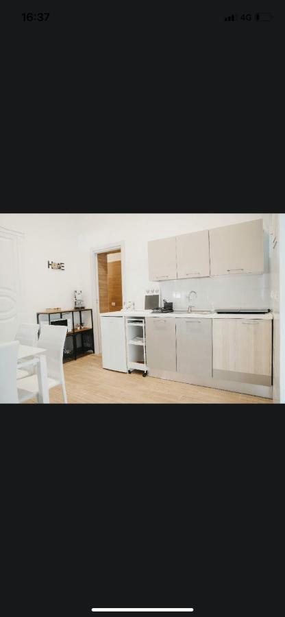 La Casetta Di Carme Napoli Exterior foto