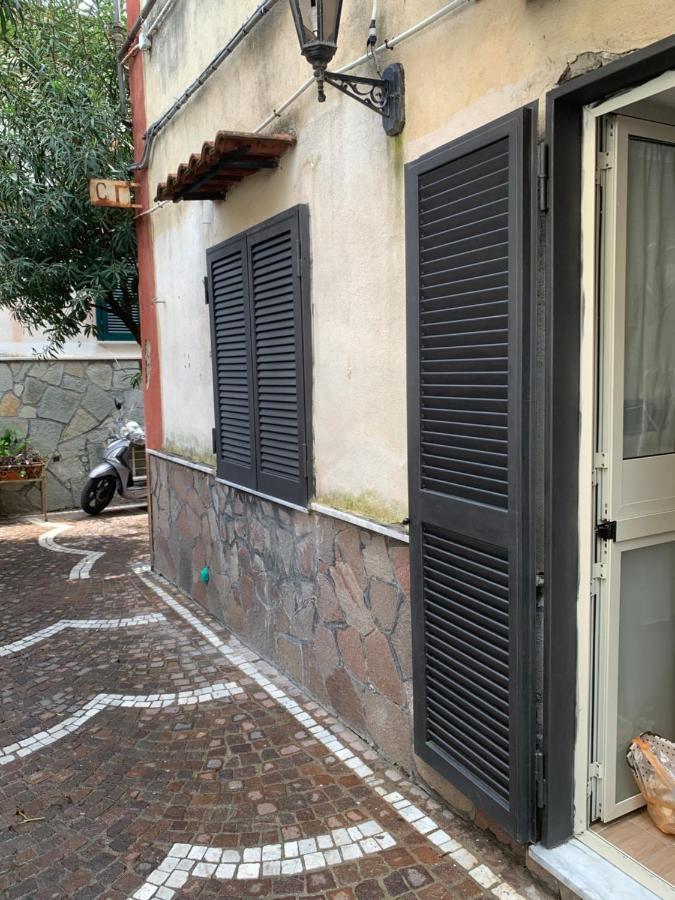 La Casetta Di Carme Napoli Exterior foto